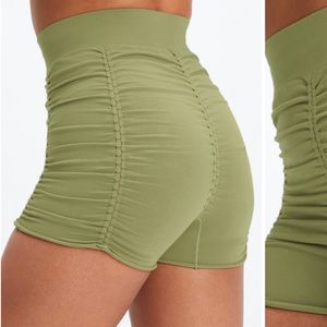 Fabletics Moss Green Seamless High-Waisted Ruched Short size XL